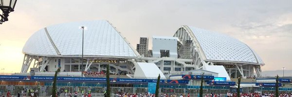 ElinaresmM Profile Banner