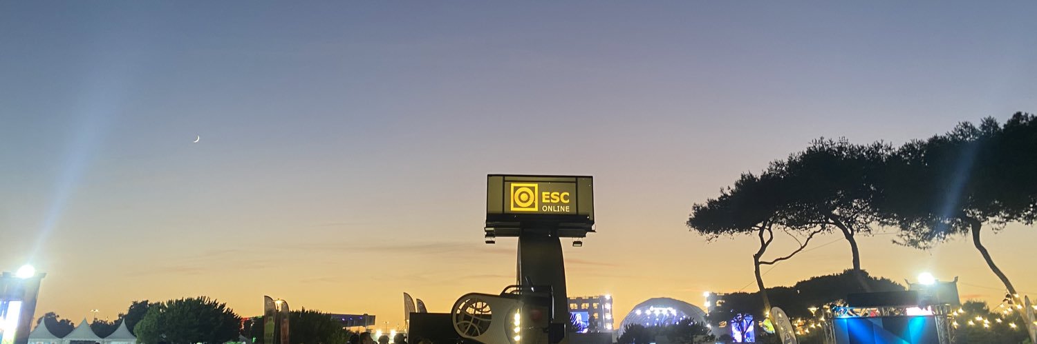 brunavs____'s profile banner image