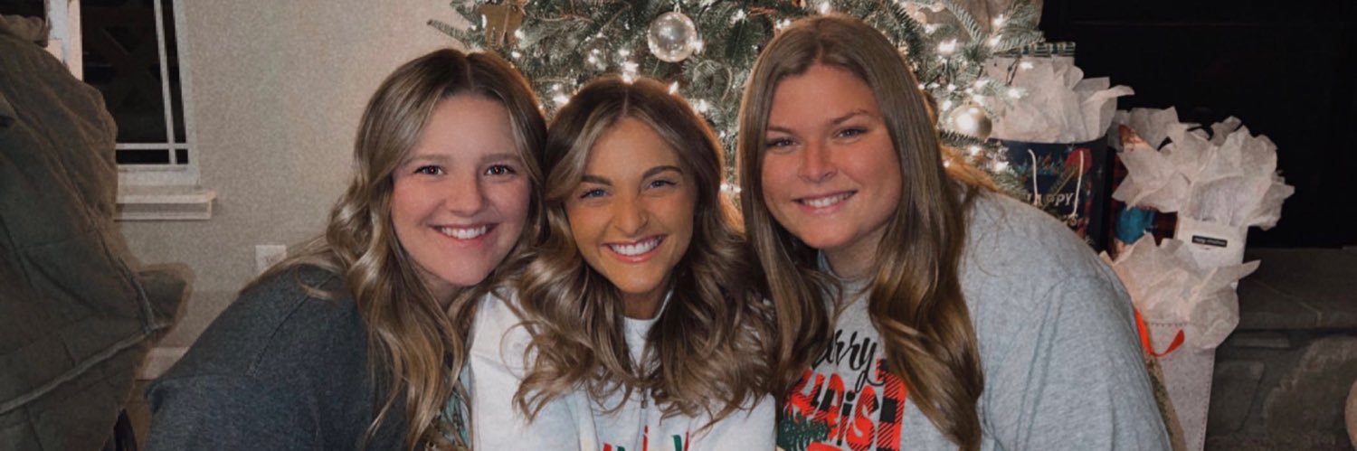 holly_cosgray's profile banner image