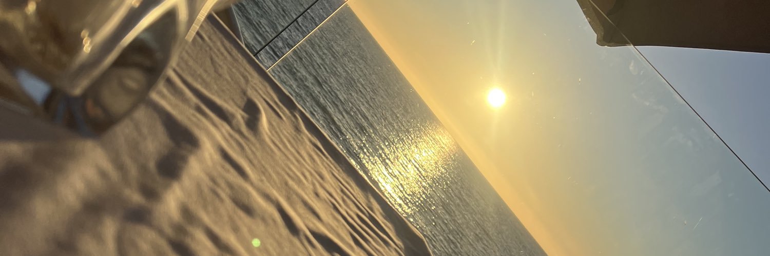 van_eee's profile banner image