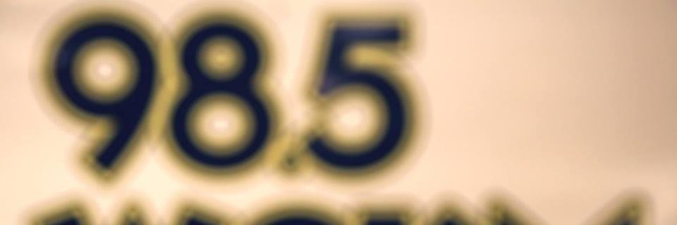 98.5 WCKM banner