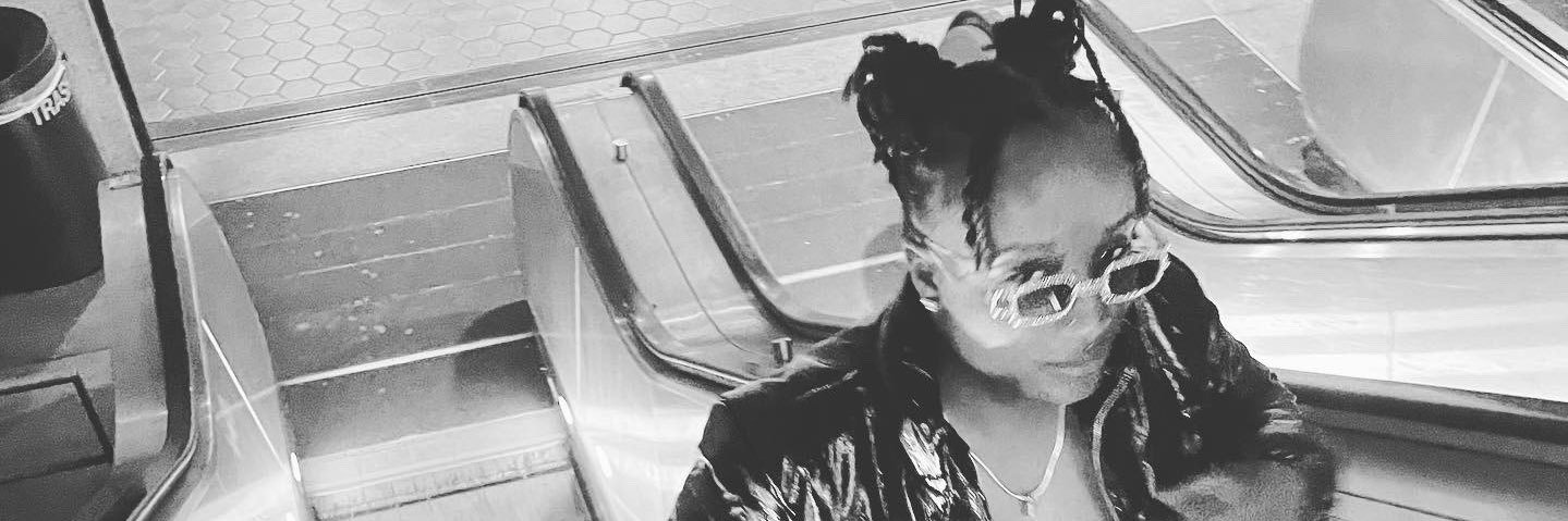 ___pebbless's profile banner image