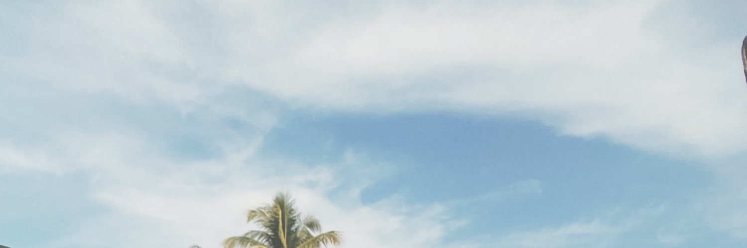 momp9922's profile banner image