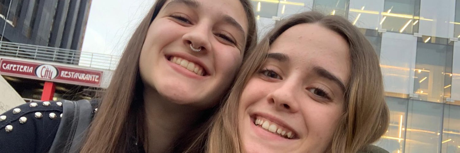 lauraaaasas's profile banner image