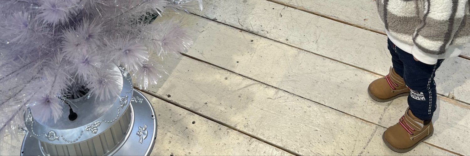 coconanarico's profile banner image