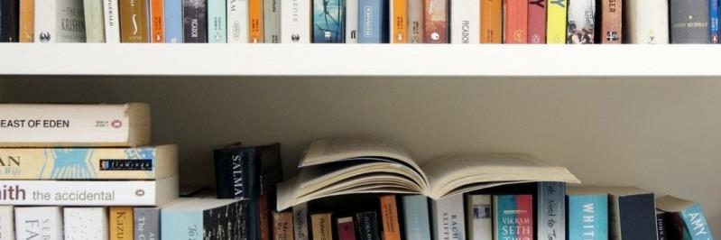 📚 WHS Library 📱 banner