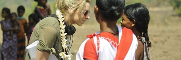 Anna__Q Profile Banner
