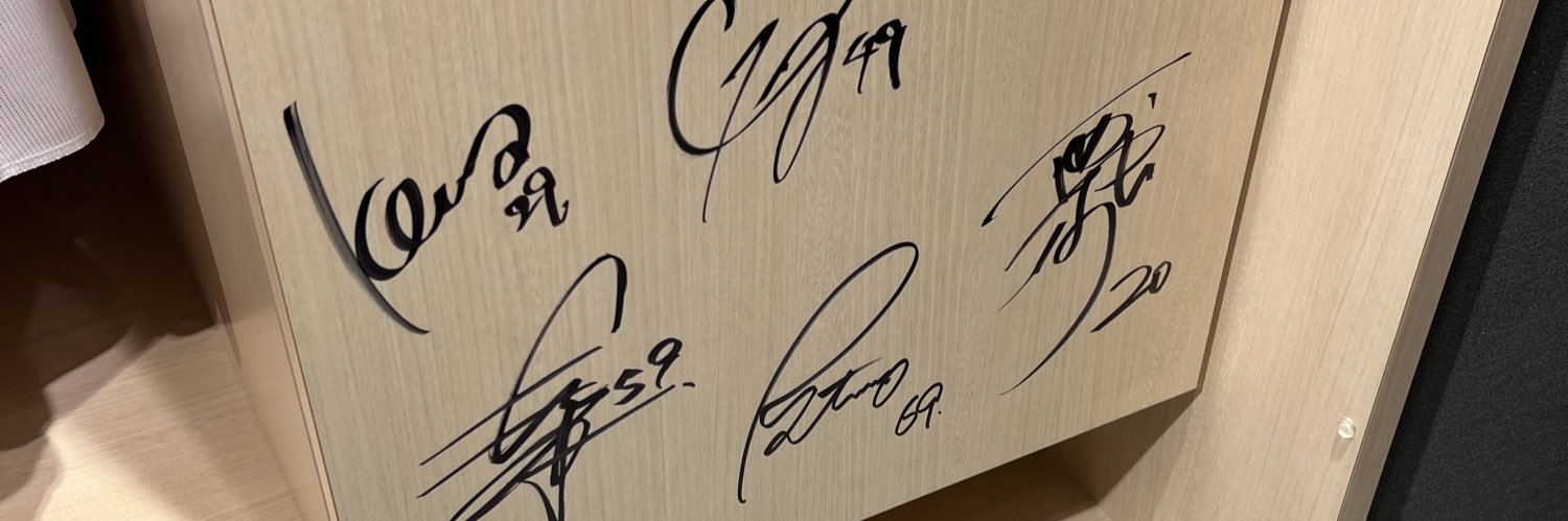 mi_nam_co's profile banner image