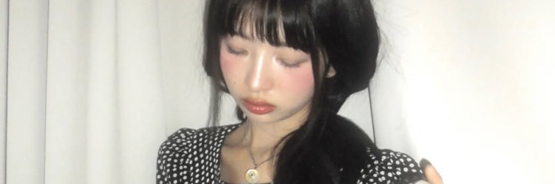 𝖱𝗈𝖻𝗂𝗇 𝖧𝖾𝗅𝗂𝖺𝗇𝗍. banner