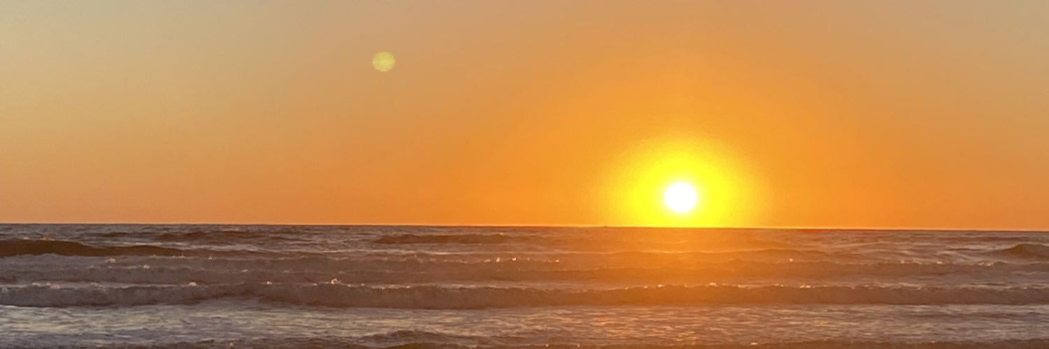 lolo_thomas's profile banner image