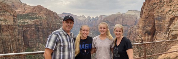 staples_zac Profile Banner