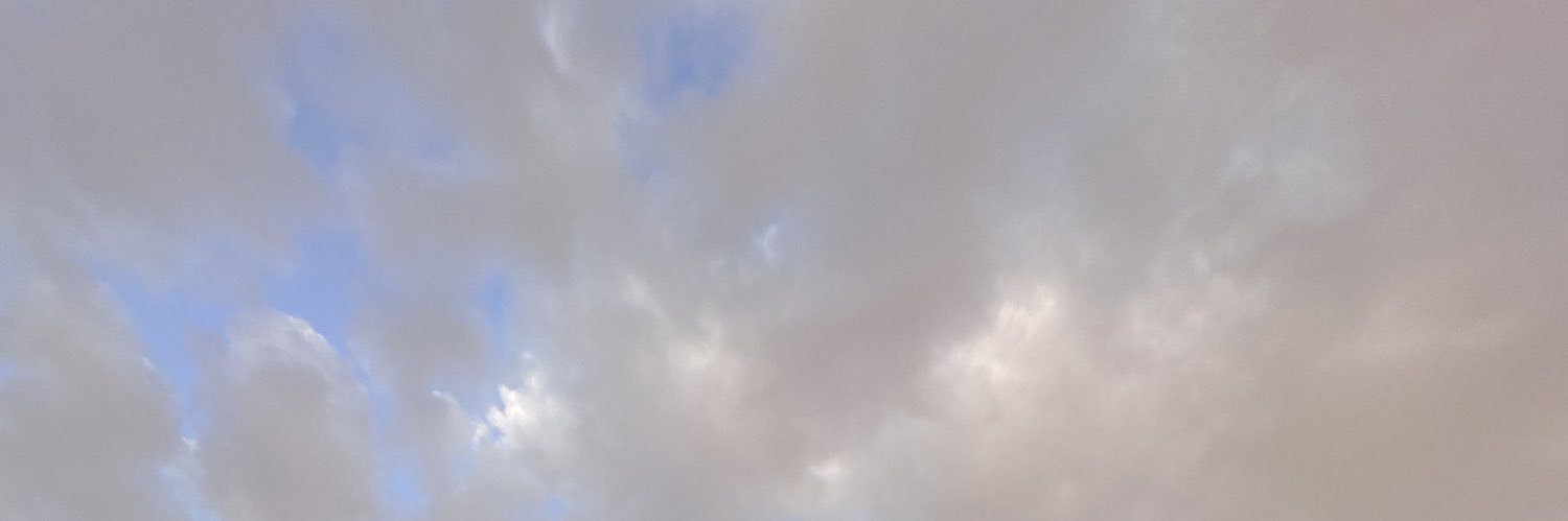 Moy_iz's profile banner image