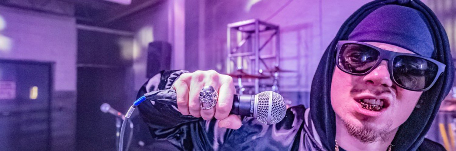 trapxelrose's profile banner image