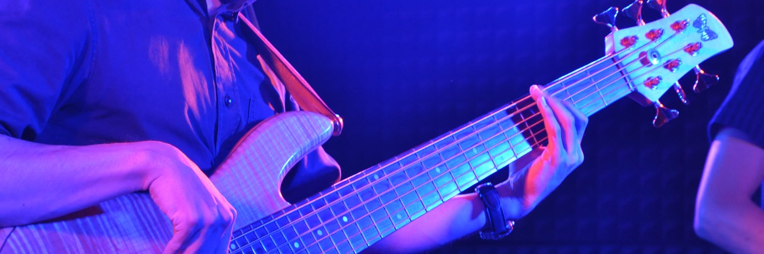 sandriver0909's profile banner image