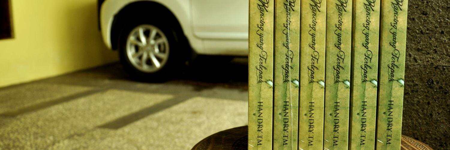 handrytm's profile banner image