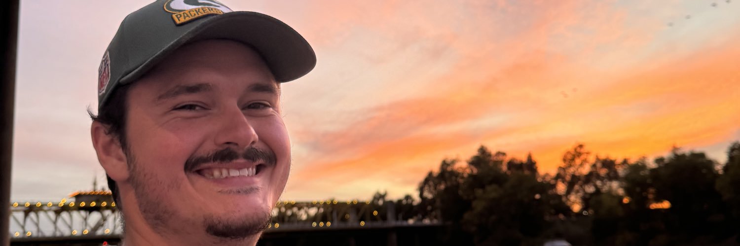 llesliellopez's profile banner image