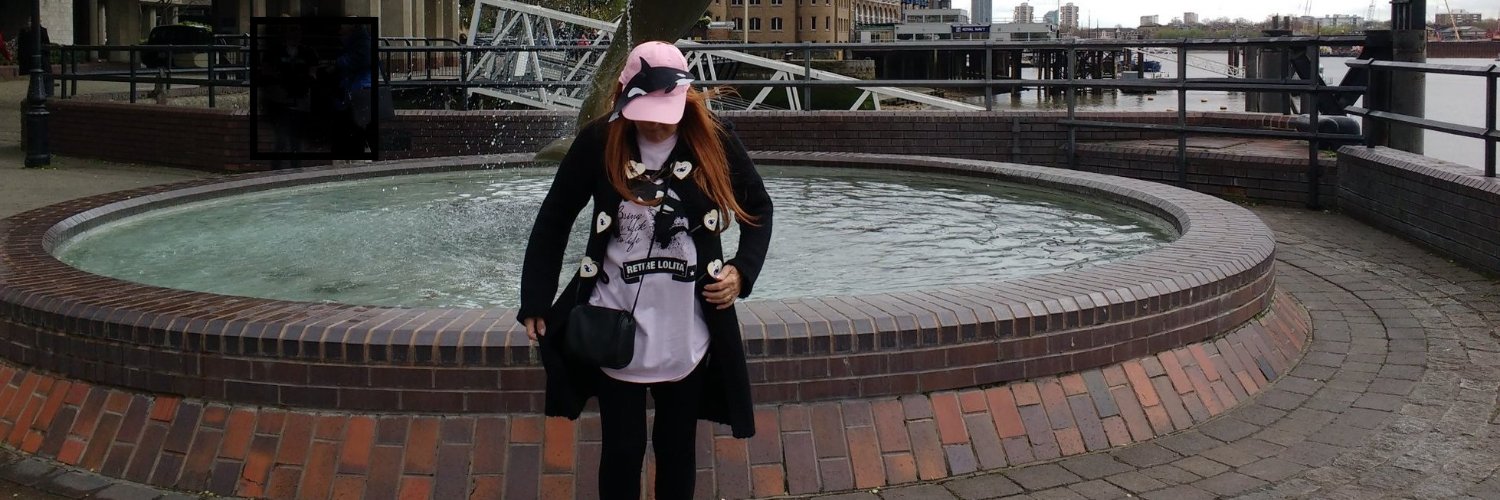 minpintoo's profile banner image