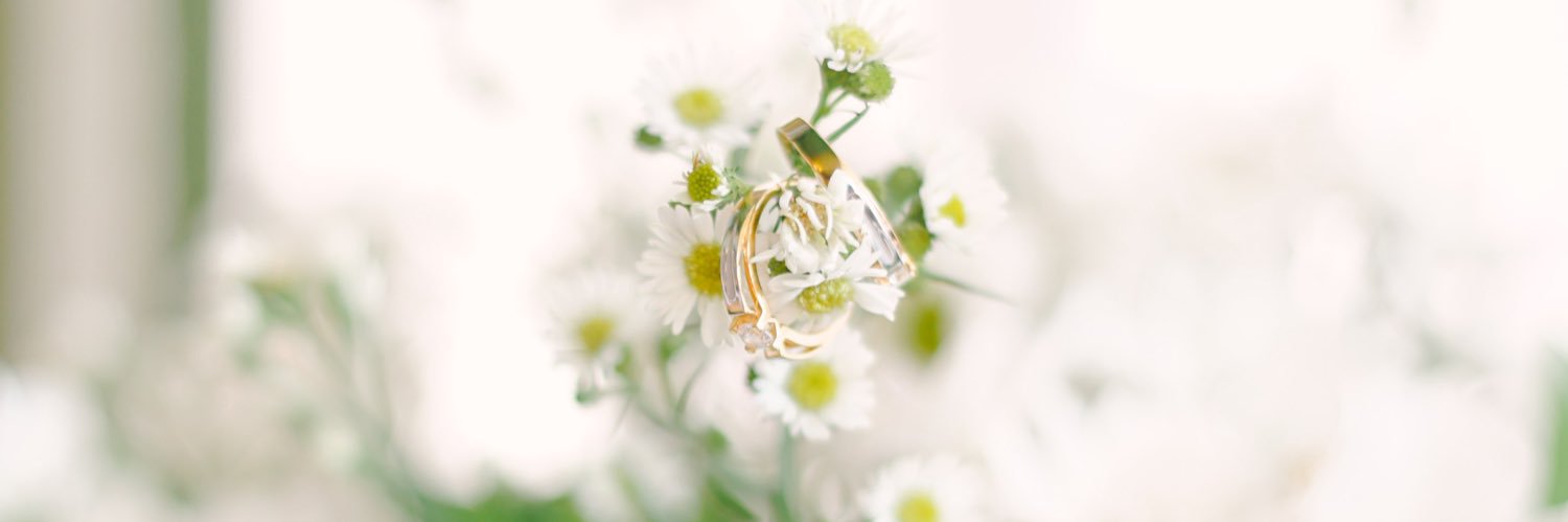 karinaclaudyaa's profile banner image