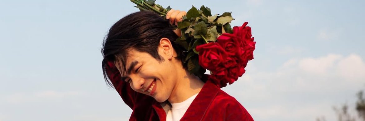 _momozz's profile banner image
