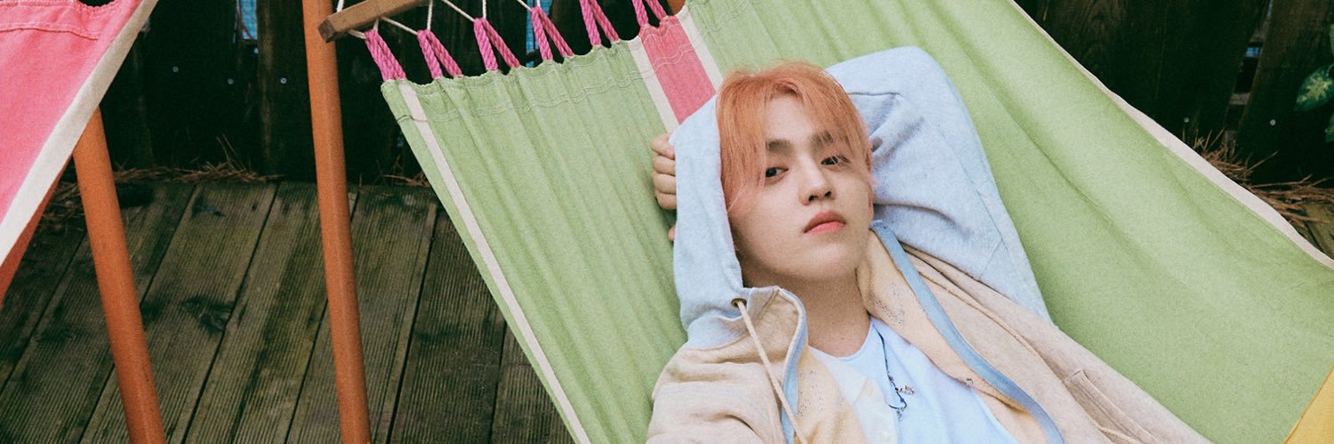 lw🍒(fan account) banner