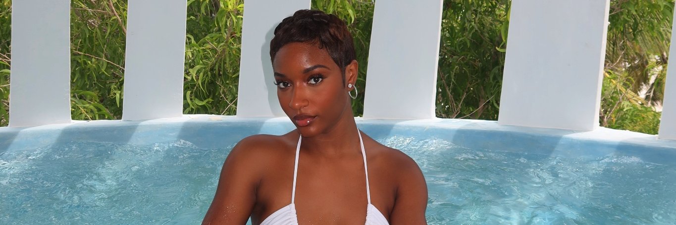 AyraStarrGirl's profile banner image