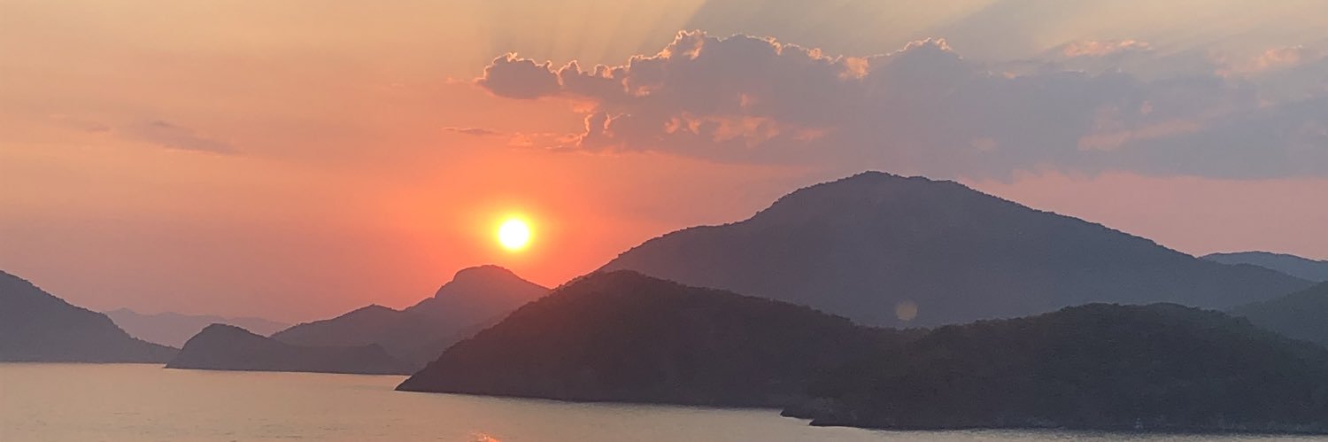sezusezo's profile banner image