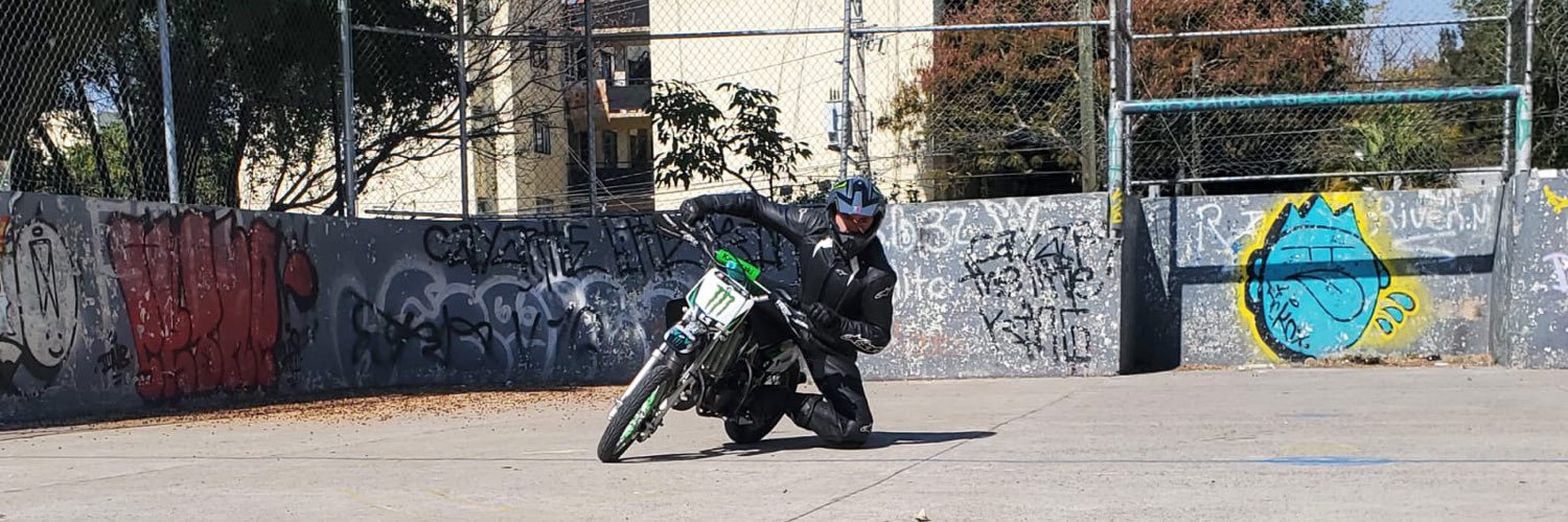 Charly Castellanos banner