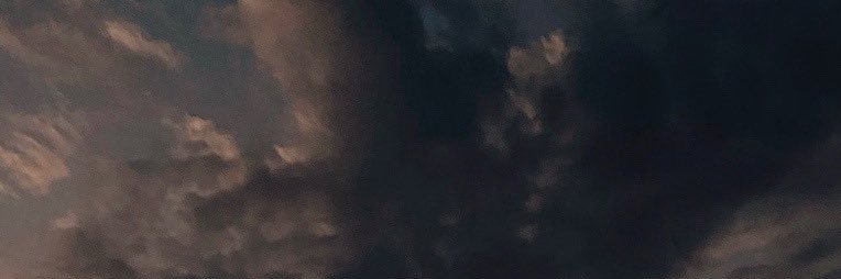 riiuy's profile banner image