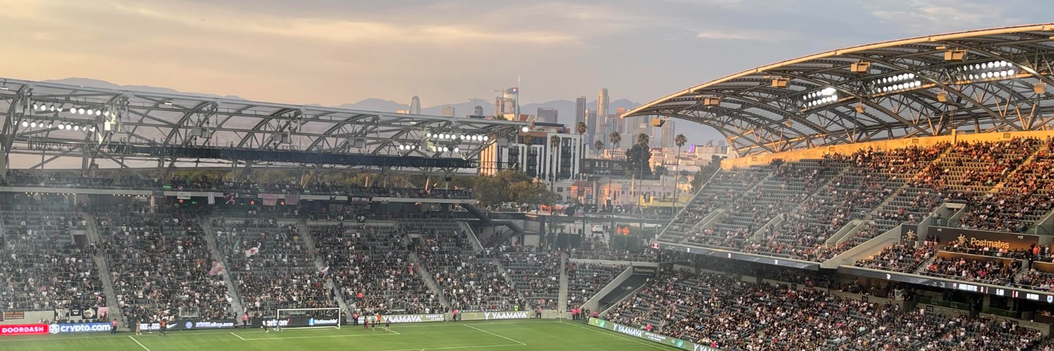 @angelsonparade.bsky.social banner