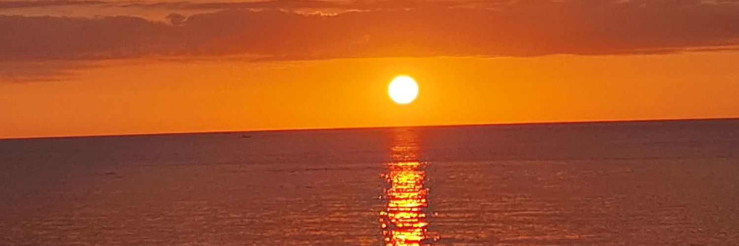 vhay22's profile banner image