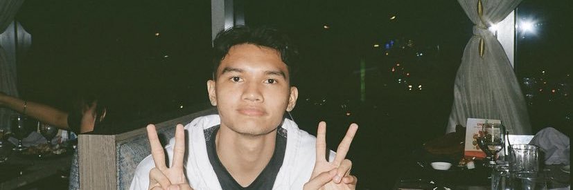 riaaparas's profile banner image