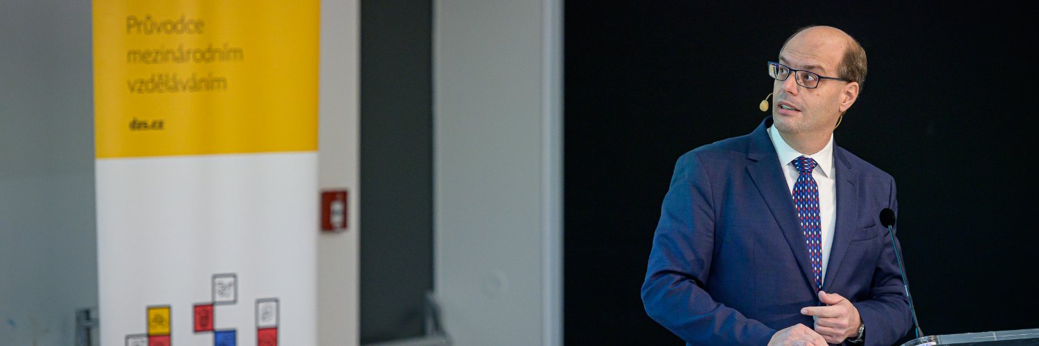 Ondrej Hradil banner