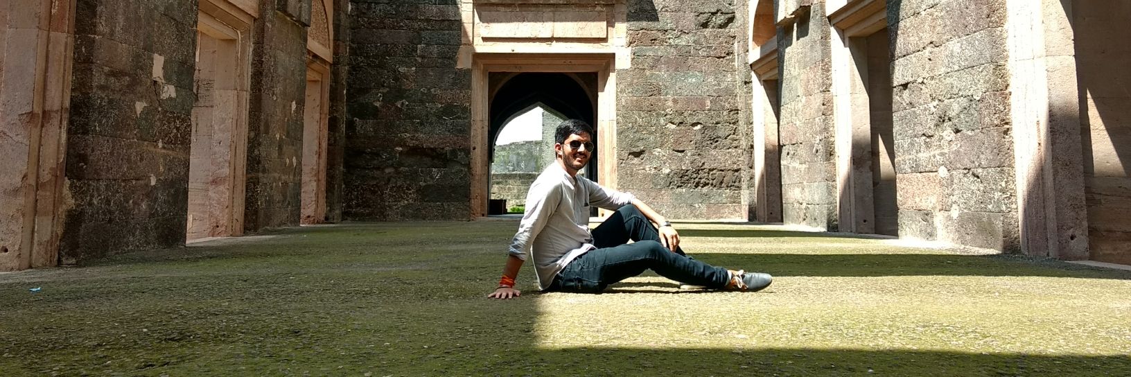 KUNJ_16's profile banner image