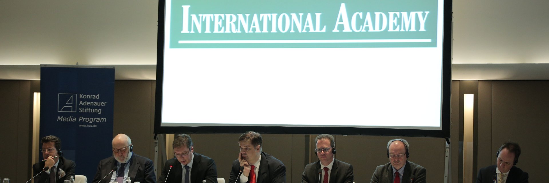 IACADIMC's profile banner image