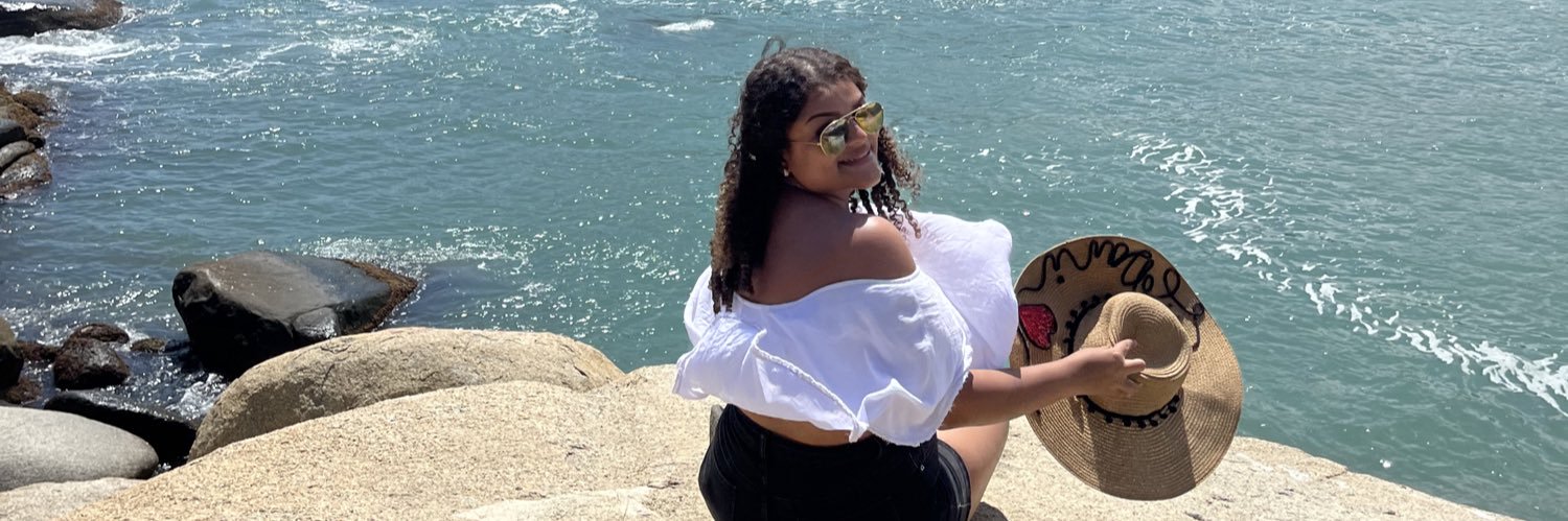 Dαnielα Vαlenciα R. banner