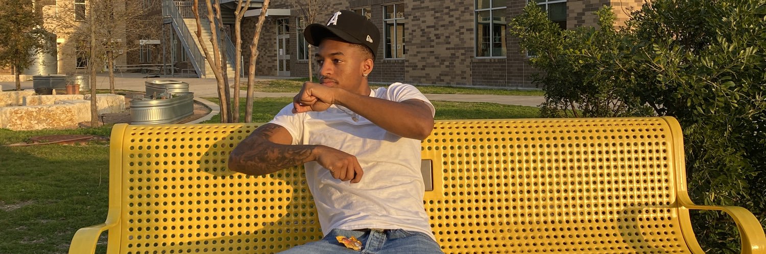 thebigavii's profile banner image