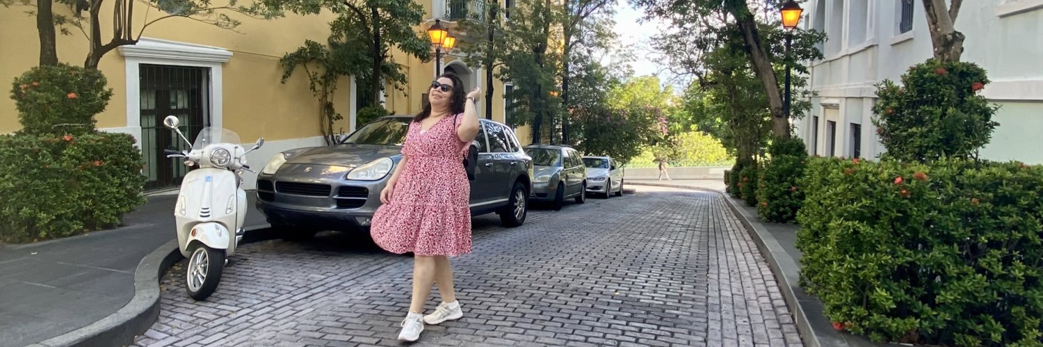 captionkaren's profile banner image