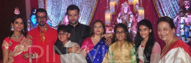 We Are #RoNHitians banner