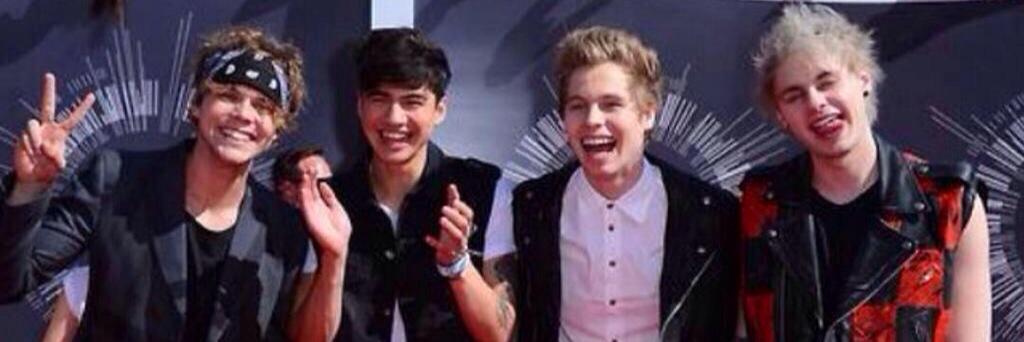 5SOSfans123_'s profile banner image