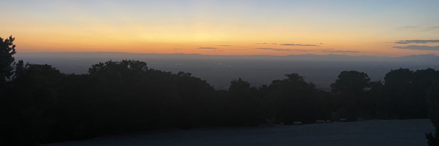 lNTODUSK's profile banner image
