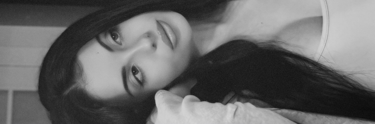 Em banner