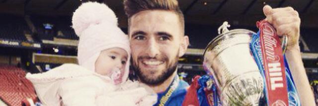Graeme Shinnie banner