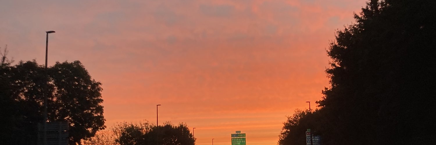 maitxna's profile banner image