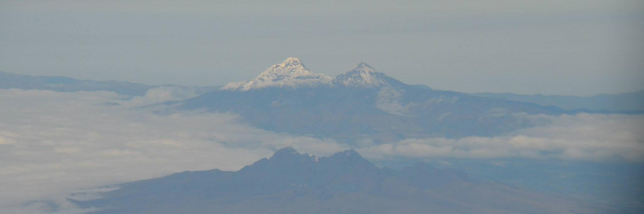 Volcanes Ecuador banner