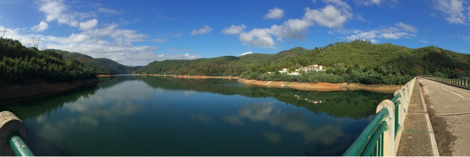 Halebarnshouse banner