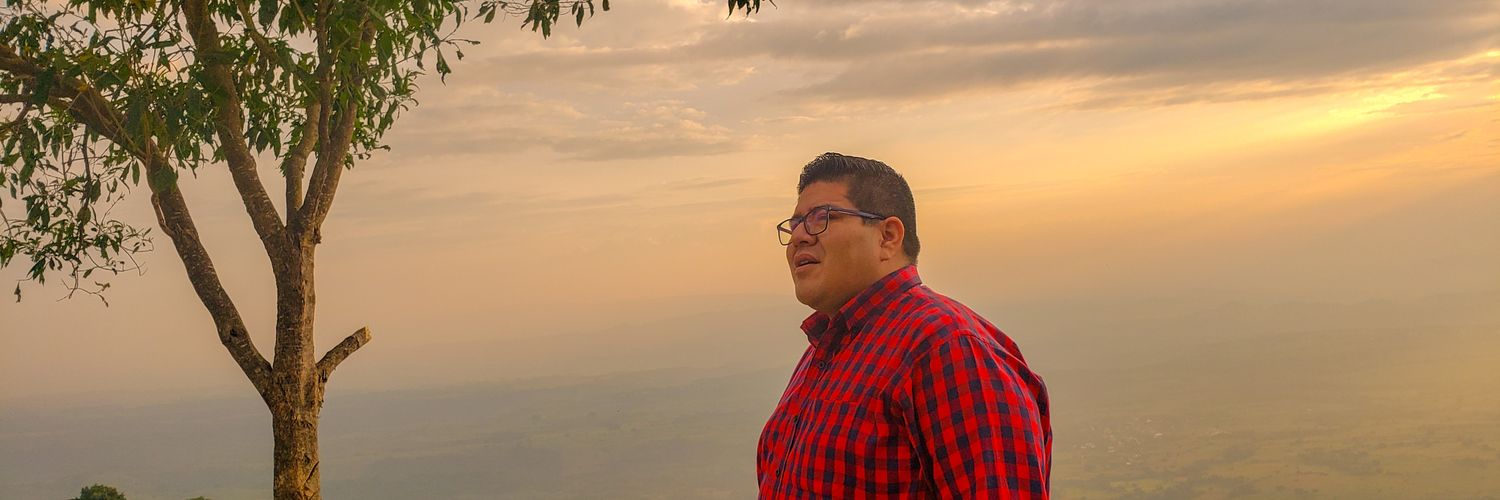 LuisMonteroG_'s profile banner image