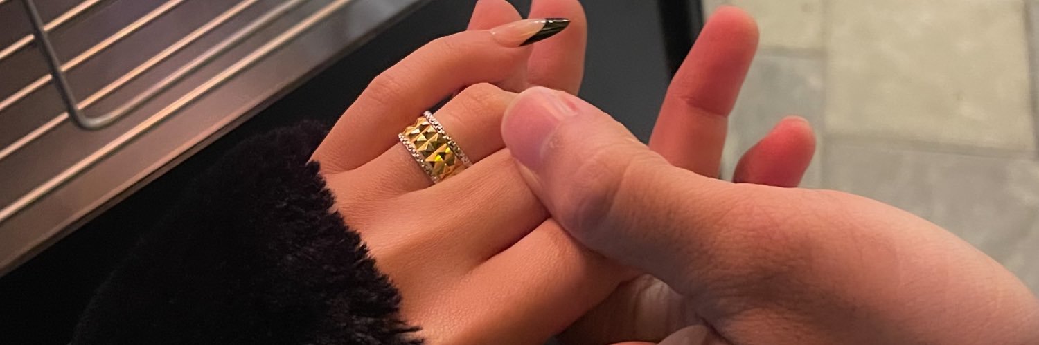 LLuom's profile banner image
