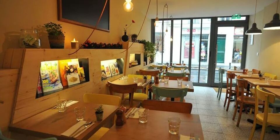 Poppy's café banner
