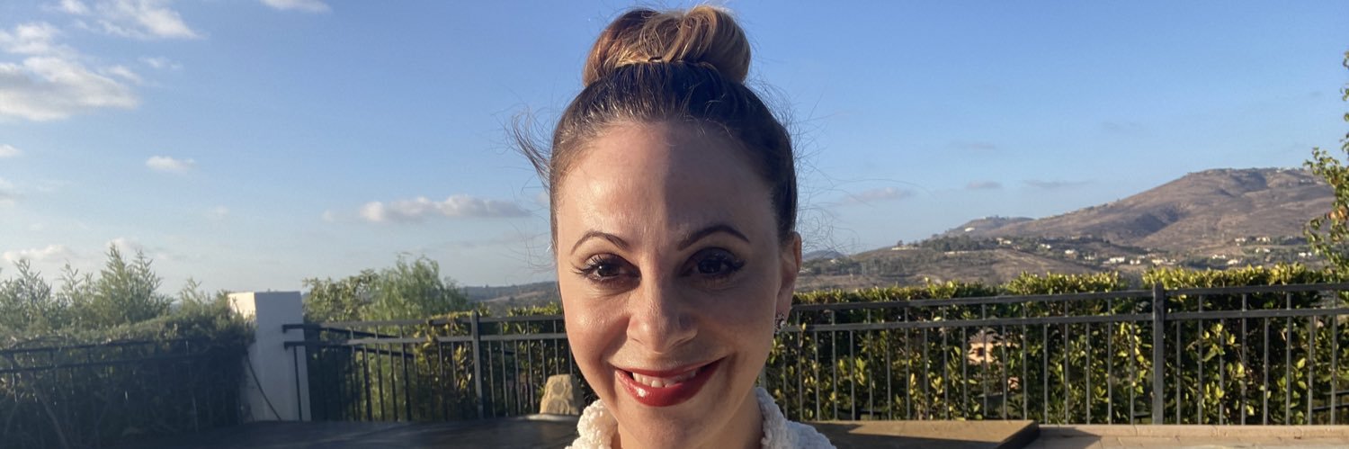 Kirsten Bloom Allen banner