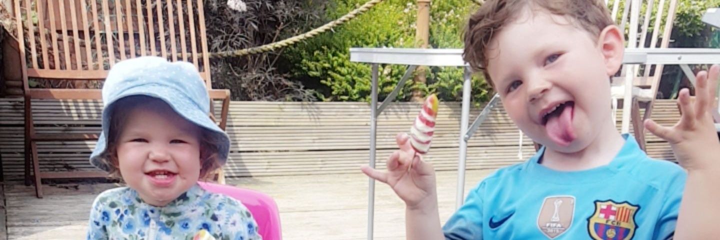 RocheBecky's profile banner image